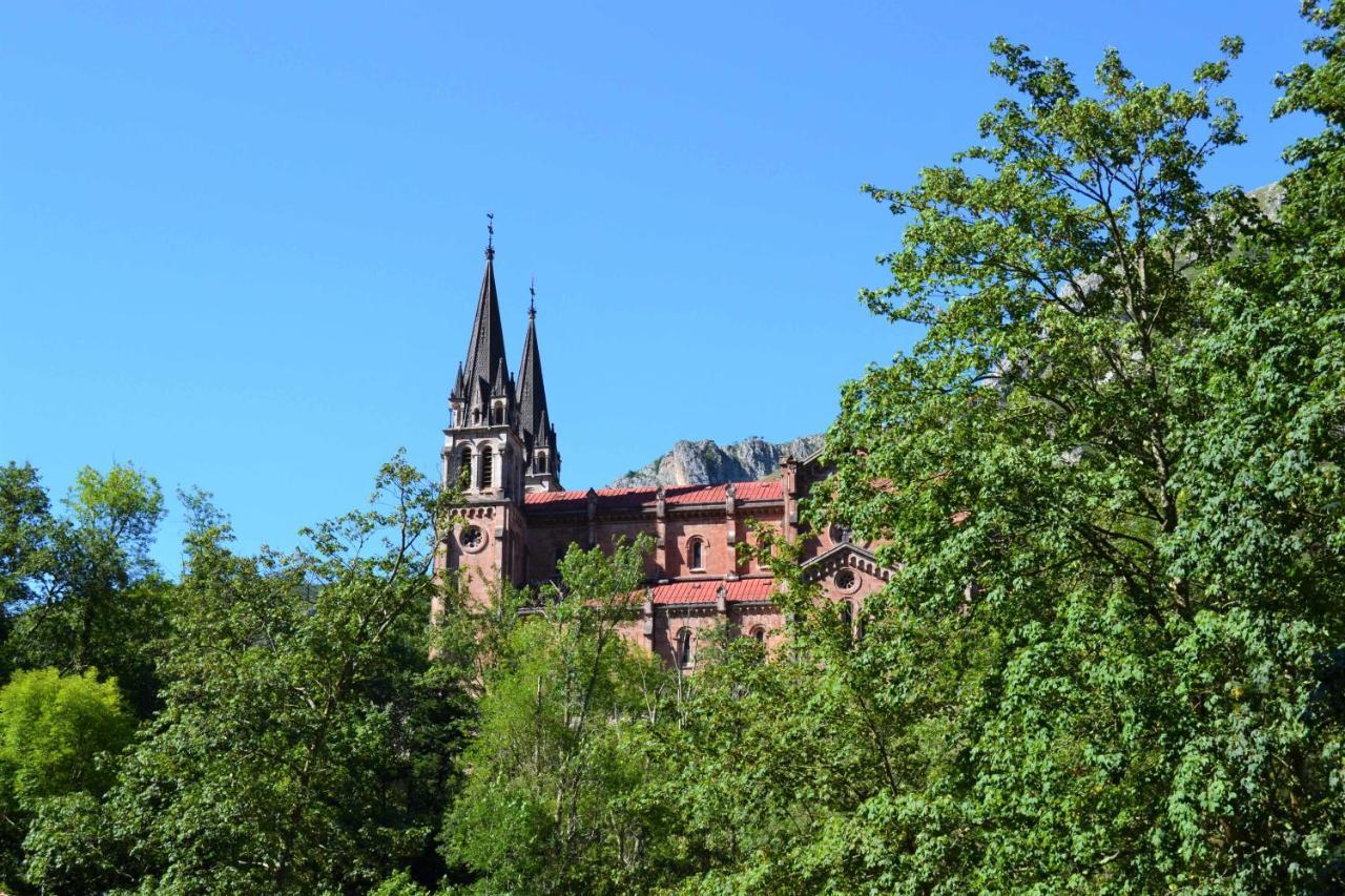 Casa Maribel Onís エクステリア 写真